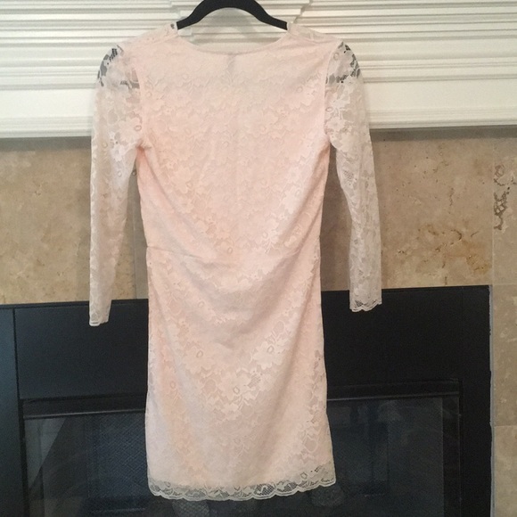 Blush pink lace dress - Picture 3 of 4